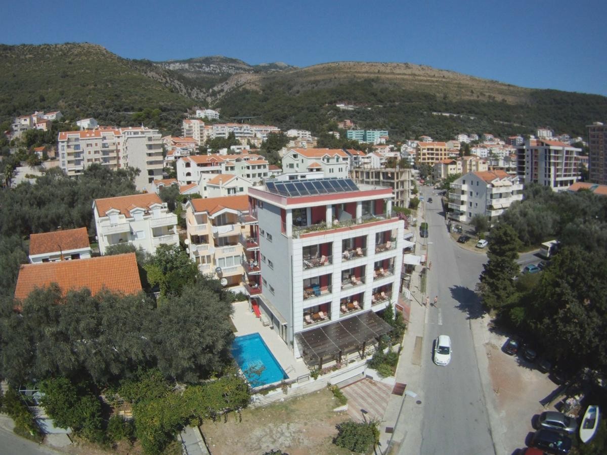 Petrovac Hotel 4*