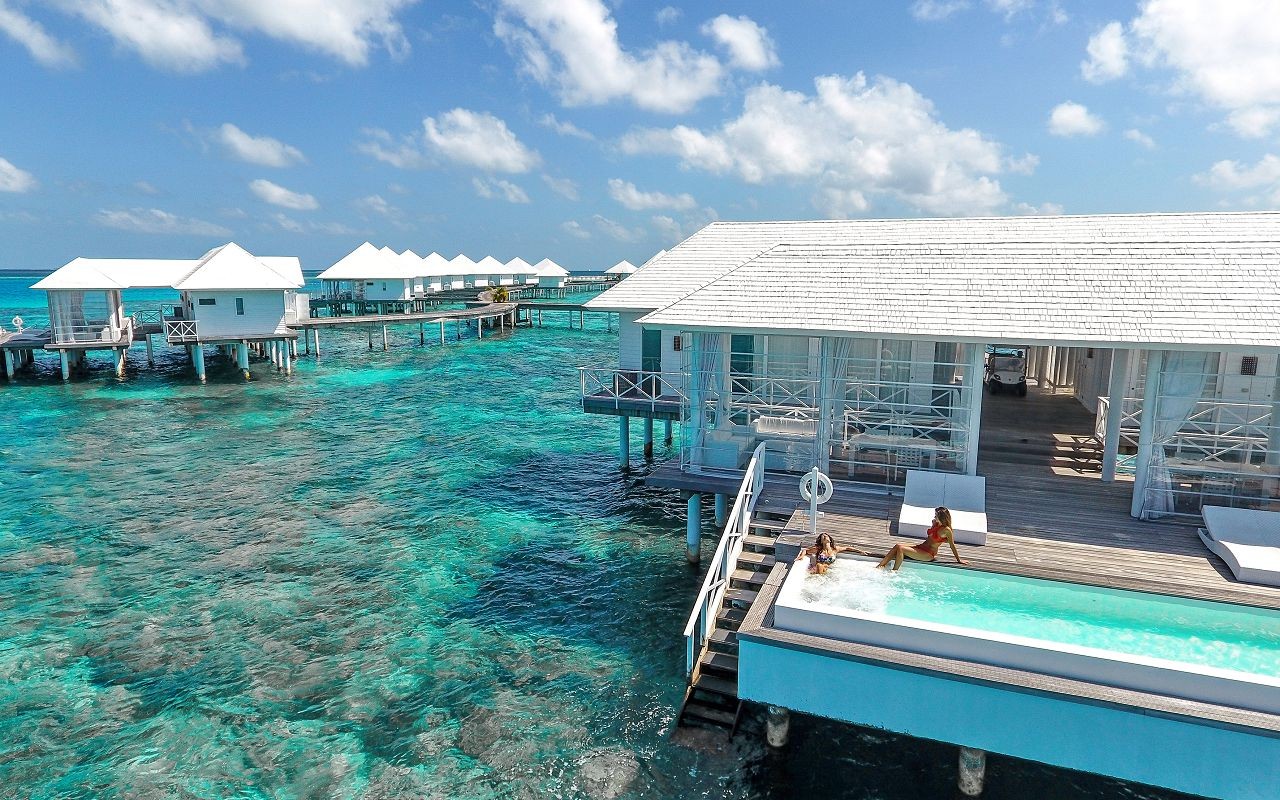 Diamonds Thudufushi Island 5*