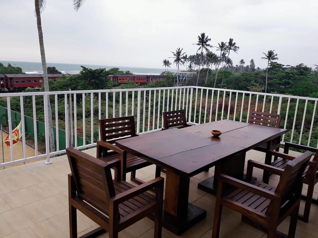 Blue Beach Villa Wadduwa 3*