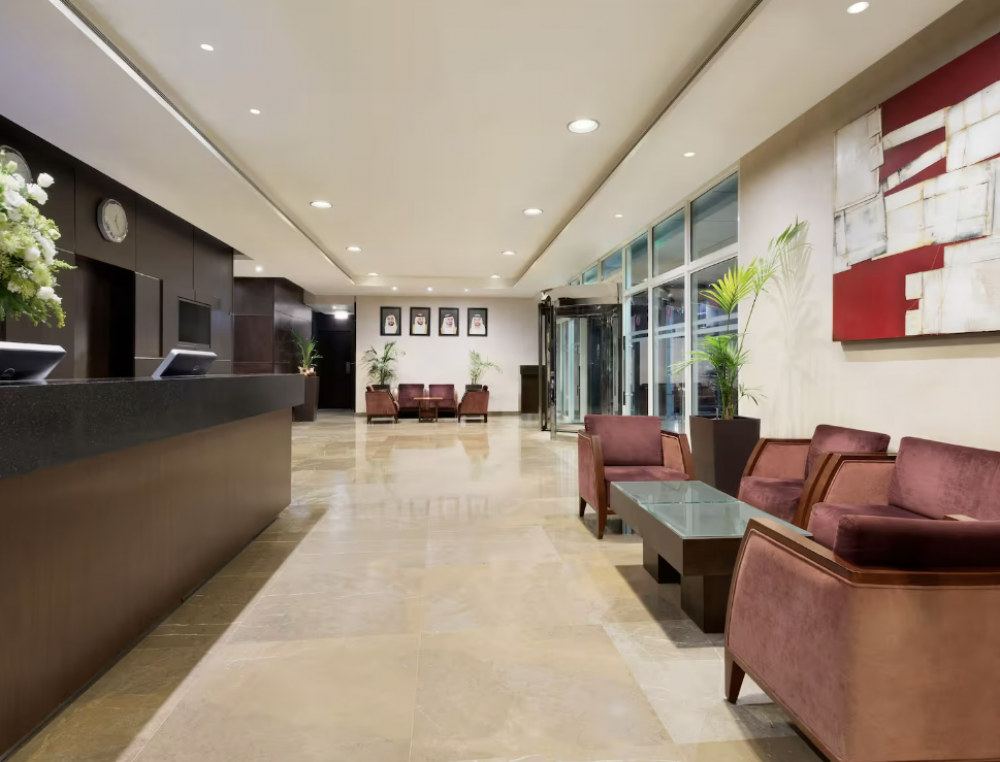 Ramada by Wyndham Abu Dhabi Downtown 4*