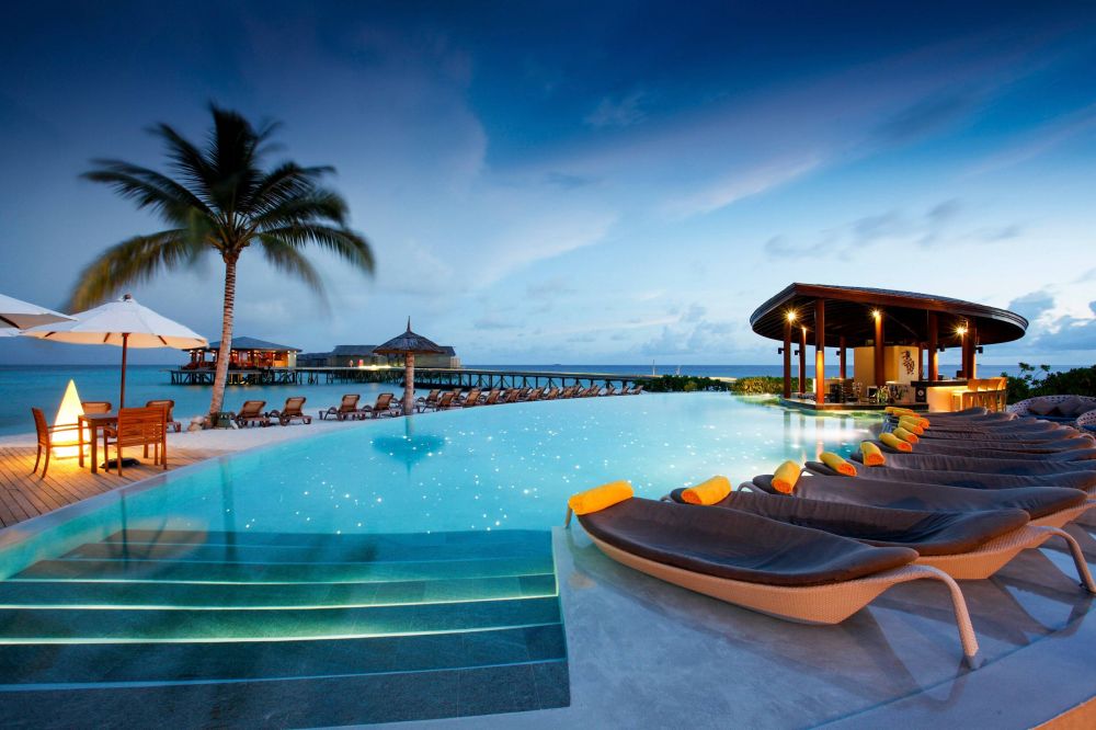 Centara Ras Fushi Resort | Adults Only 18+ 4*