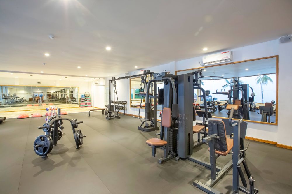 Reethi Faru Resort 4*