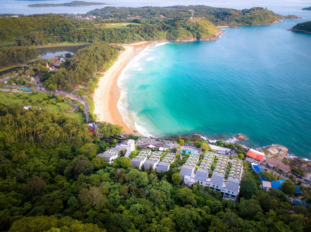 The Nai Harn Phuket 5*