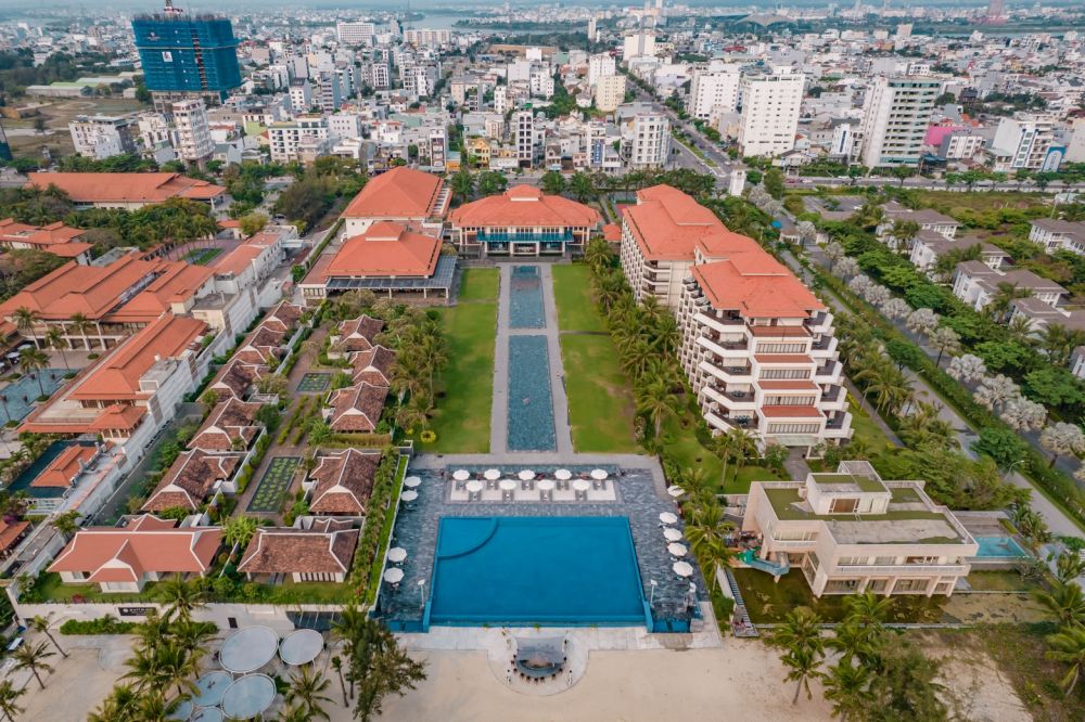 Pullman Danang Beach Resort 5*