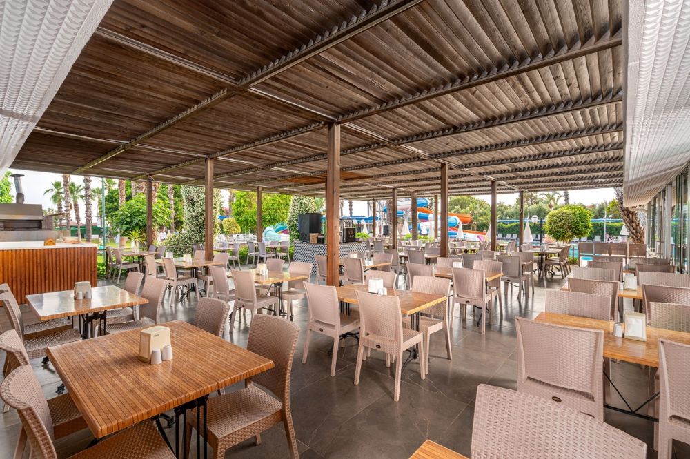 Caretta Beach Hotel 4*