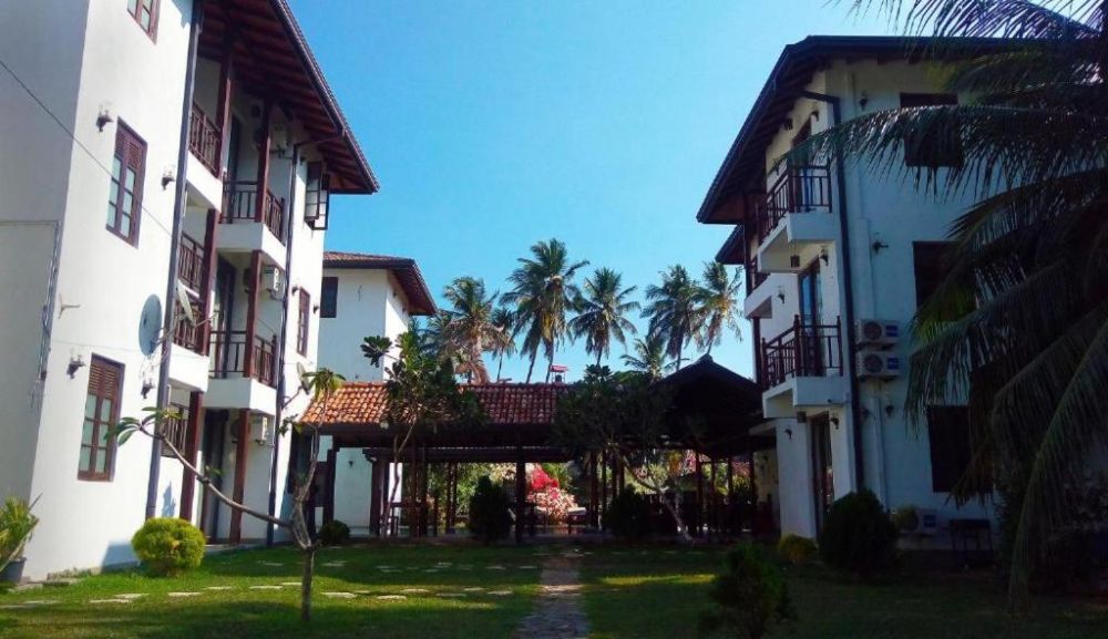 Lagoon Bouitique Hotel 4*