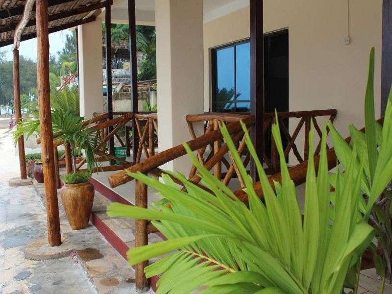 Faridu Beach Bungalows 3*