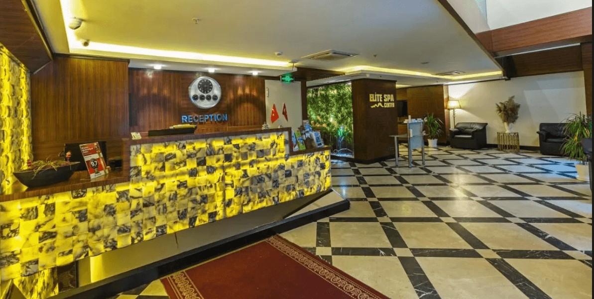 Atro Hotel 4*