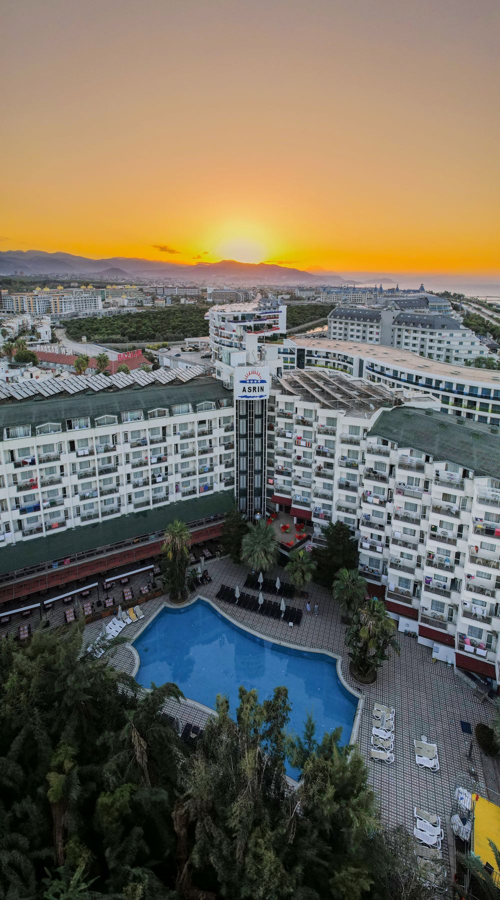 Asrin Beach Hotel 4*