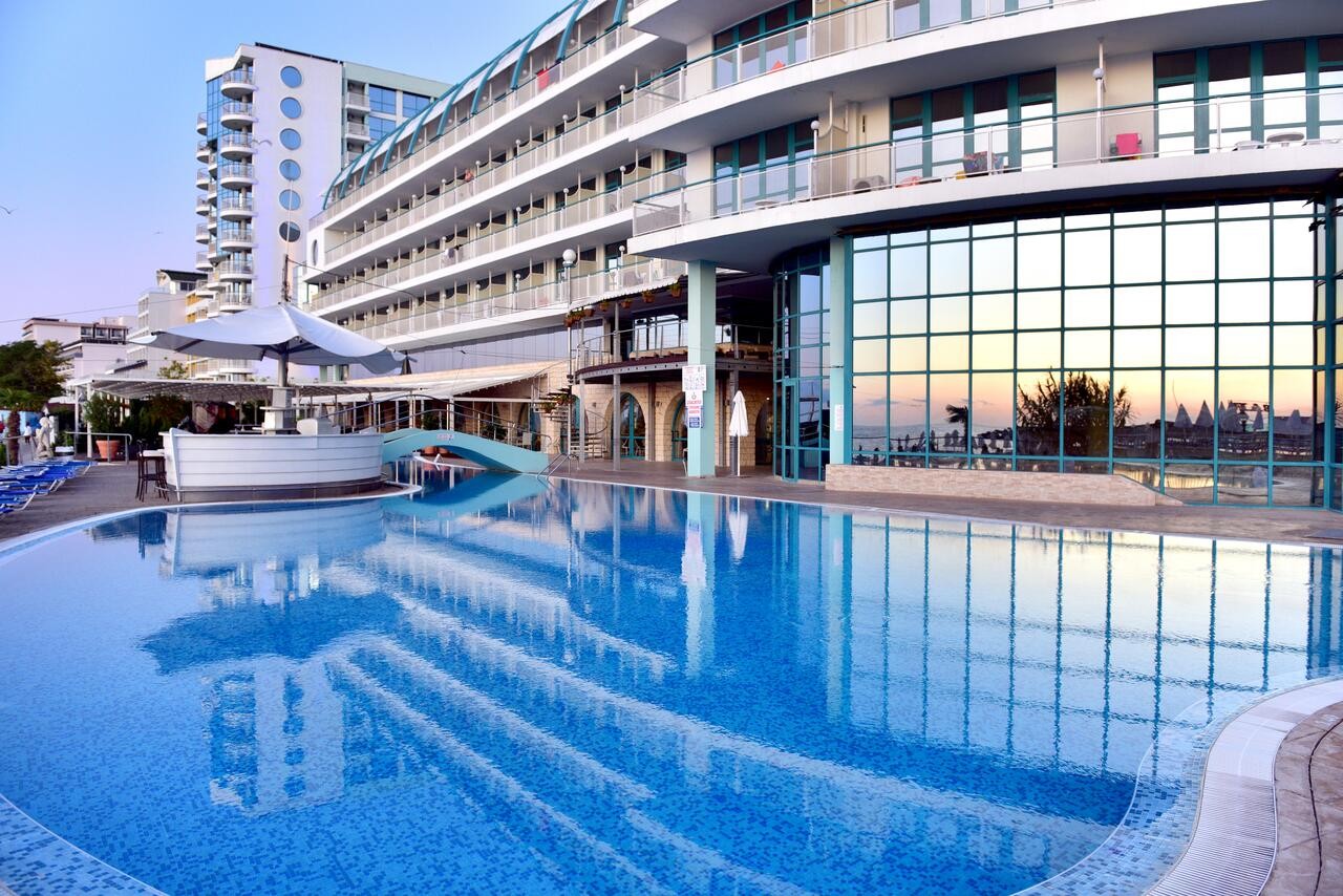 Berlin Golden Beach 4*