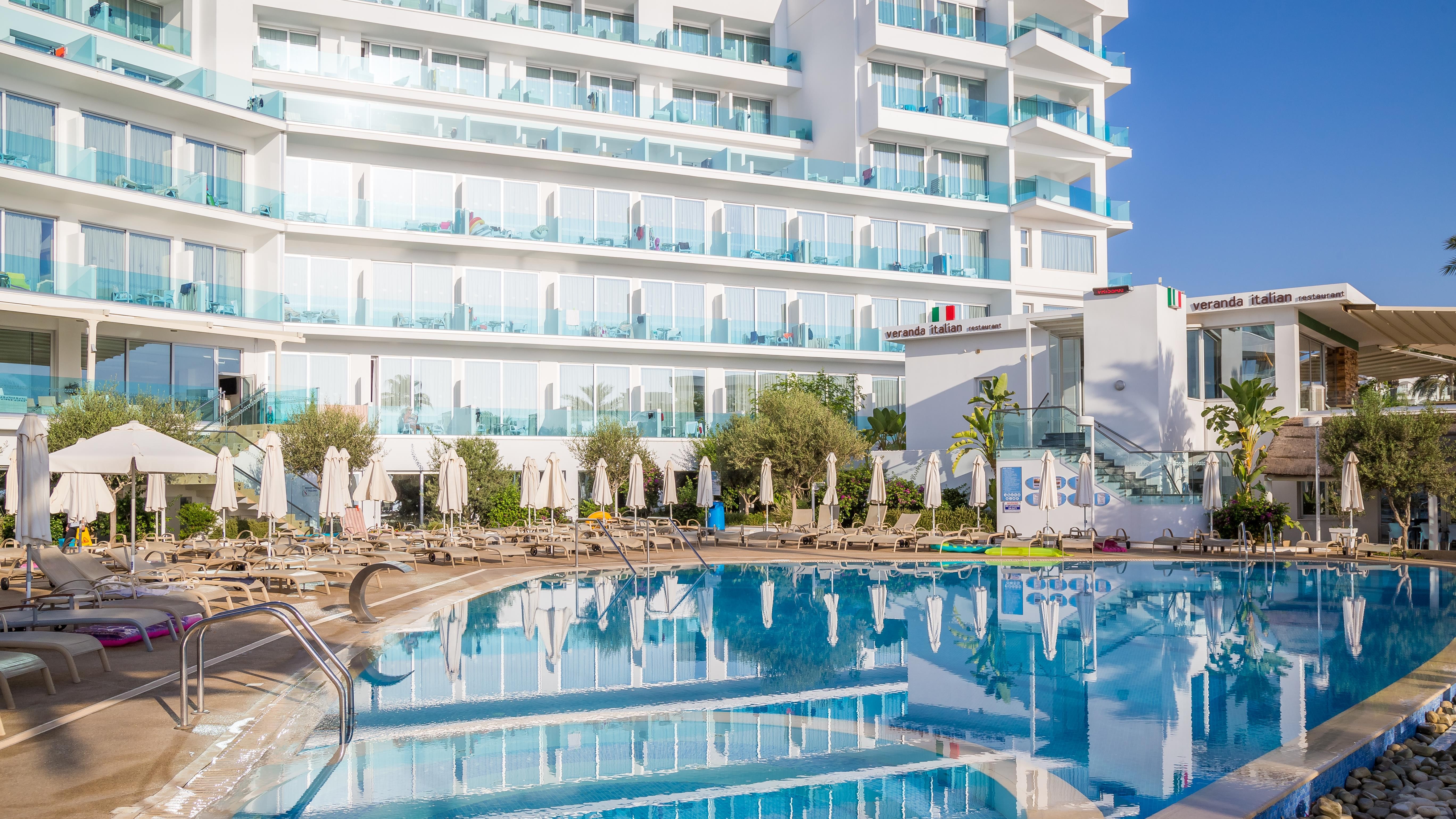 Vrissaki Beach Hotel 4*