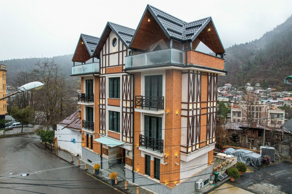 1 Hotel Borjomi (ex.Milano Palace) 4*
