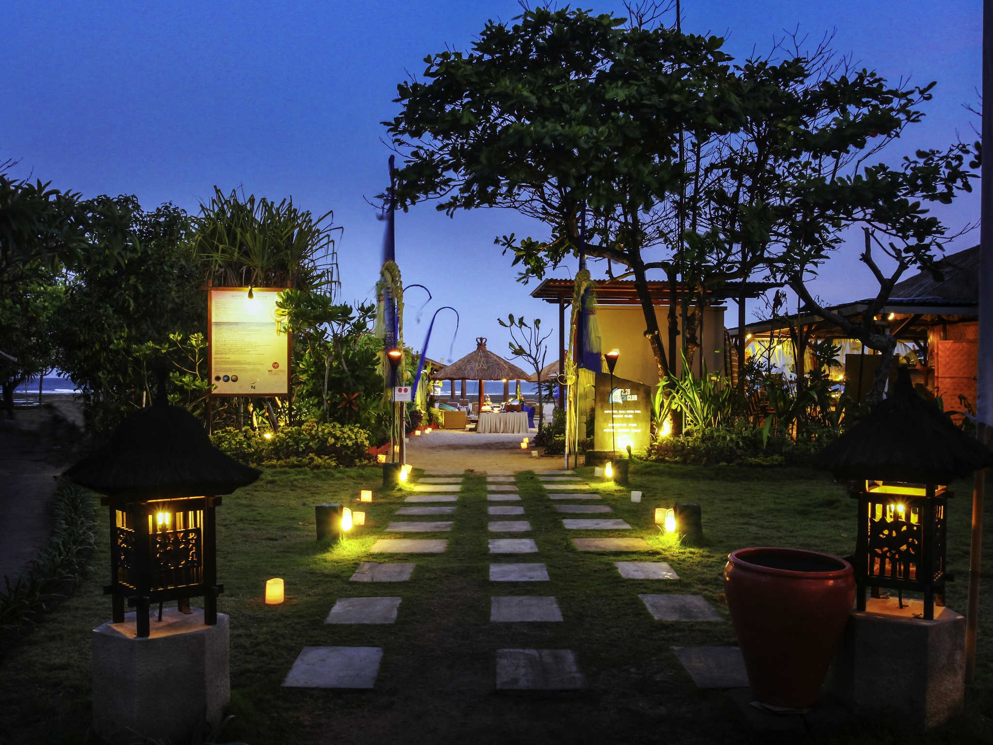 Novotel Bali Nusa Dua Hotel & Residences 4*