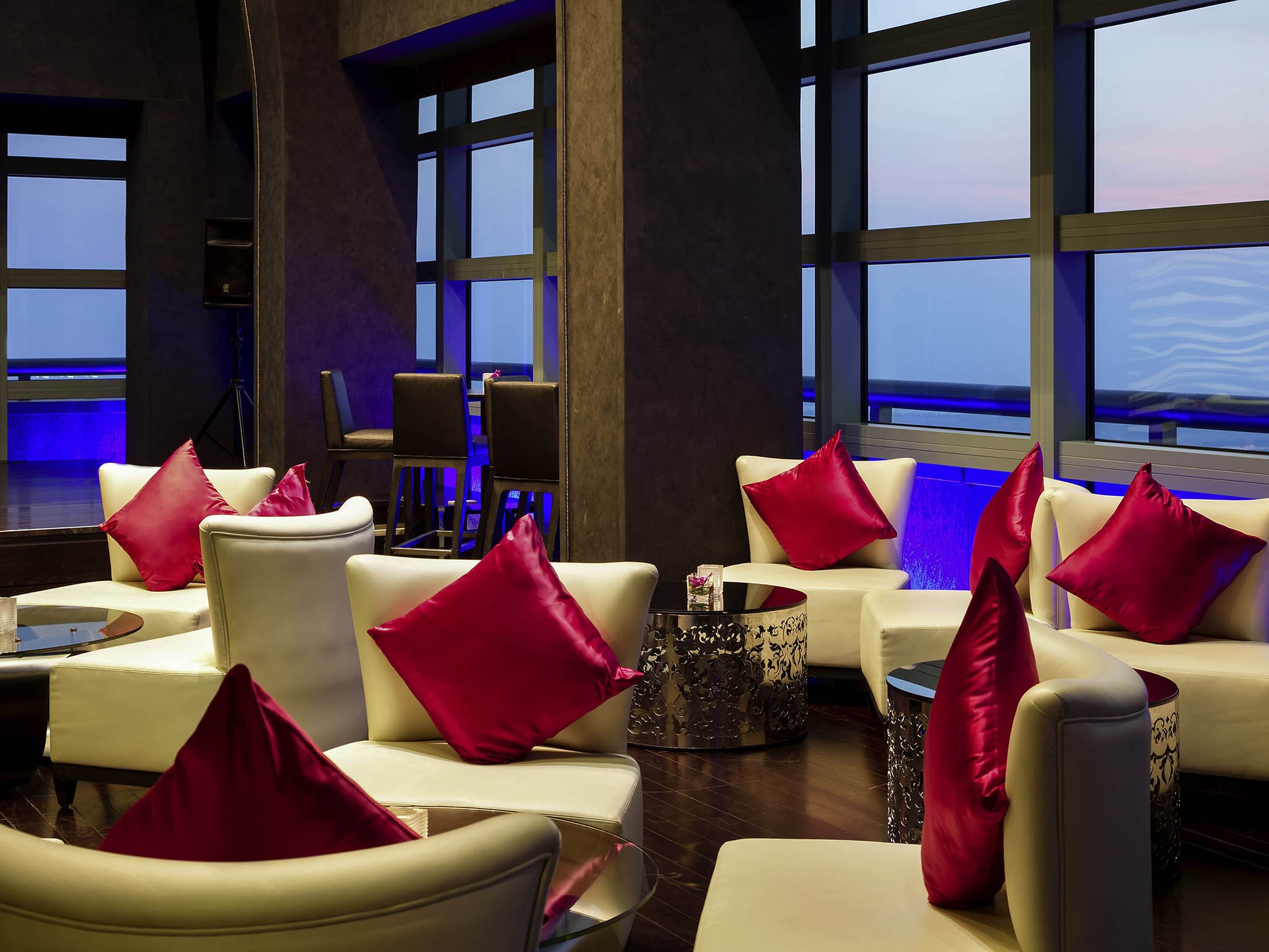 Sofitel Abu Dhabi Corniche 5*