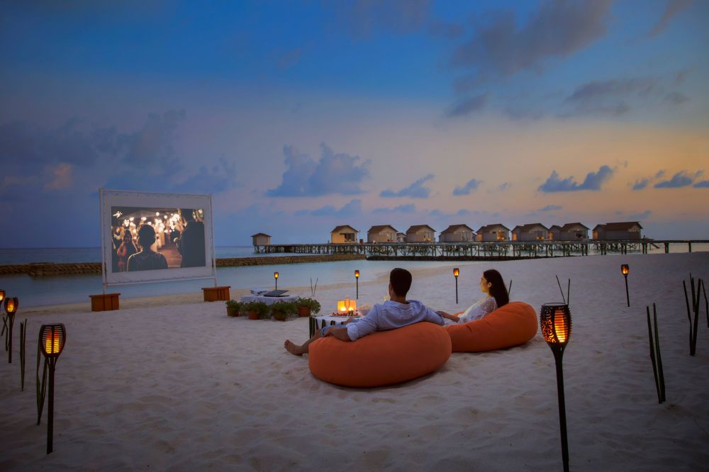 Centara Ras Fushi Resort | Adults Only 18+ 4*