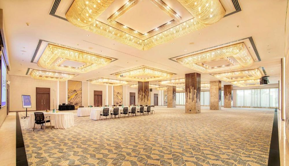 Radisson Blu Hotel & Resort Abu Dhabi Corniche (ex. Hilton Abu Dhabi) 5*