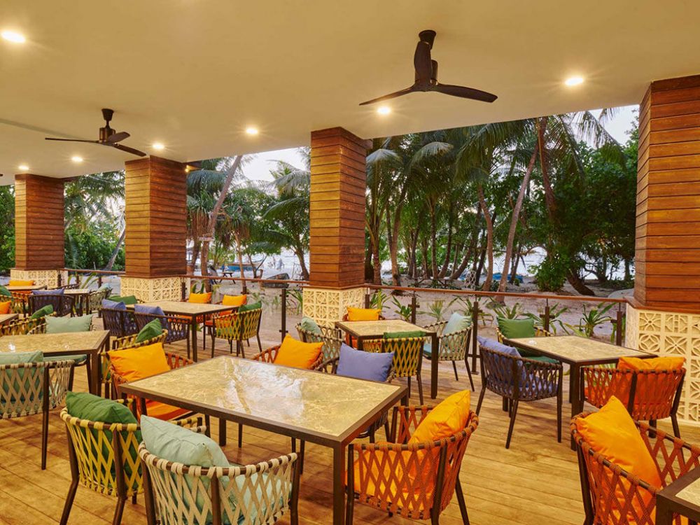 Beach Hotel Dhigurah 