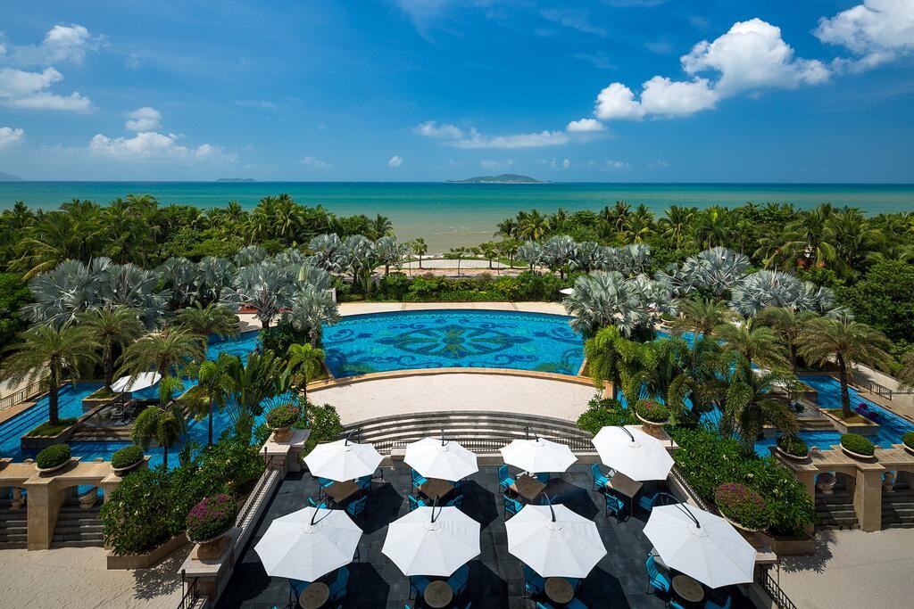 Crowne Plaza Resort Sanya Bay 5*