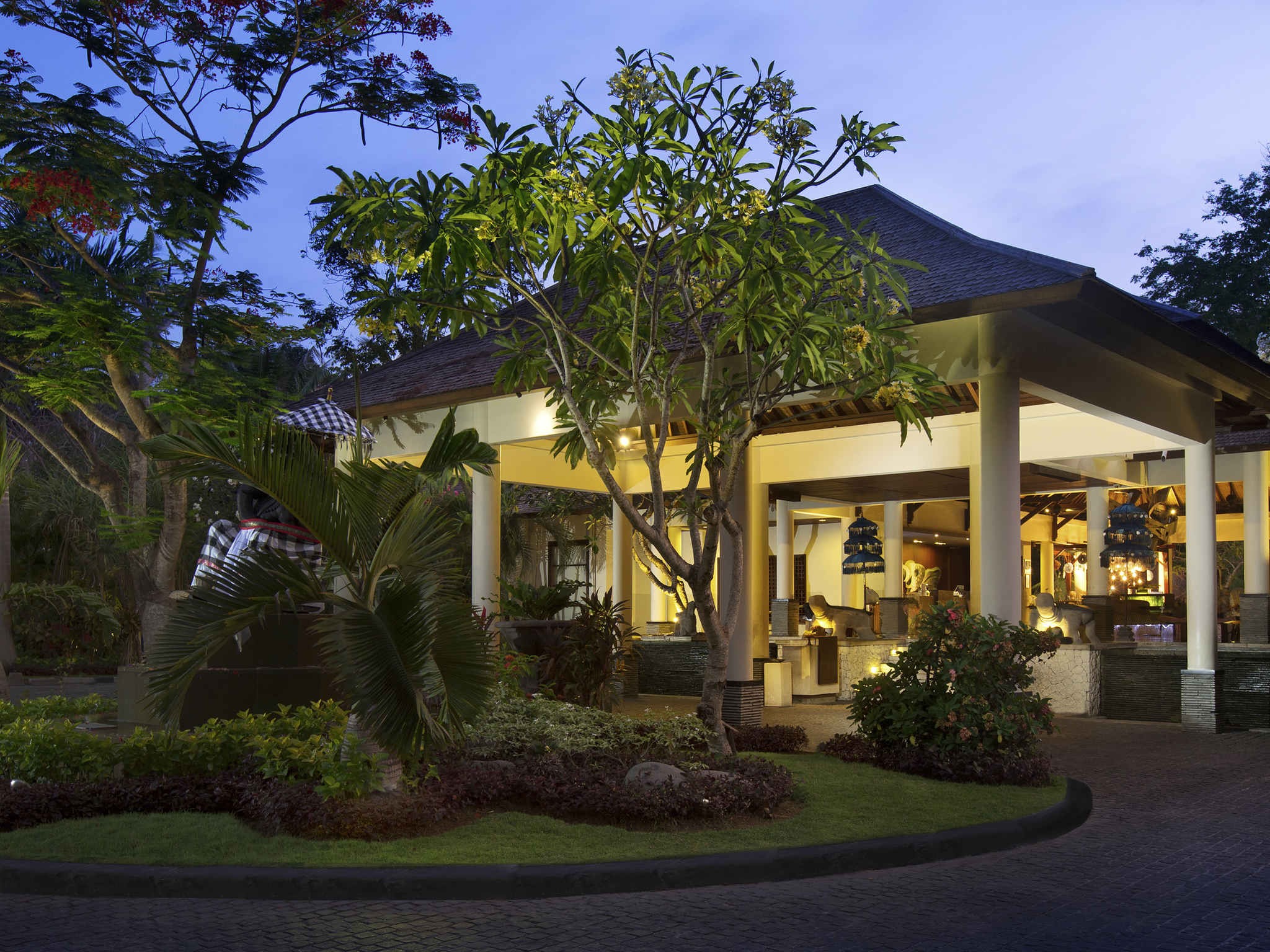 Novotel Bali Nusa Dua Hotel & Residences 4*