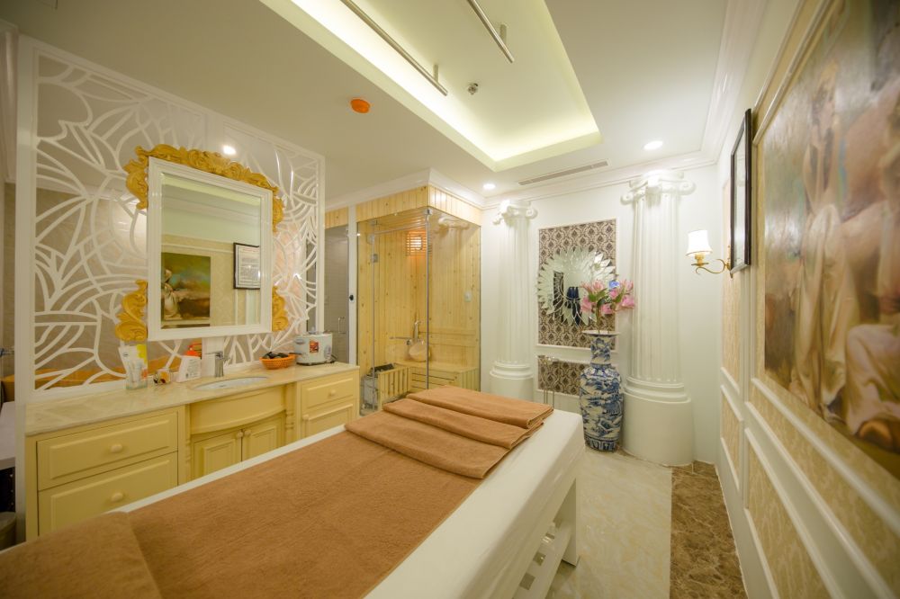 Quinter Central Nha Trang 5*