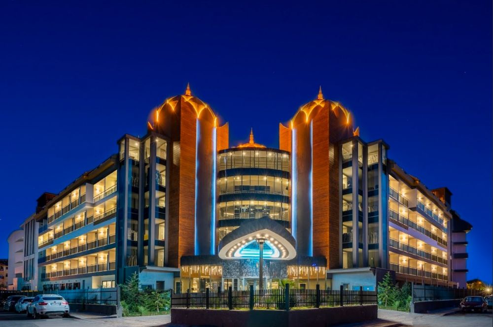 Arnor Deluxe Hotel & SPA 5*