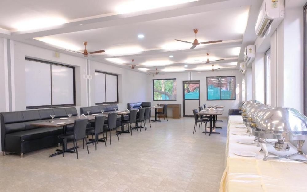 The Byke Royal Pearl (Pure Veg) 2*