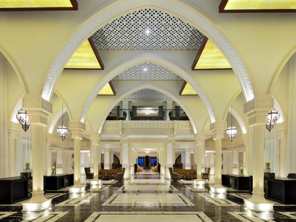 Sheraton Sharjah Beach Resort & SPA 5*