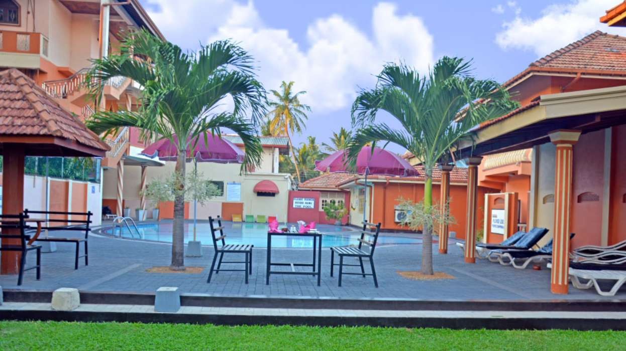 Paradise Holiday Village Negombo 2*