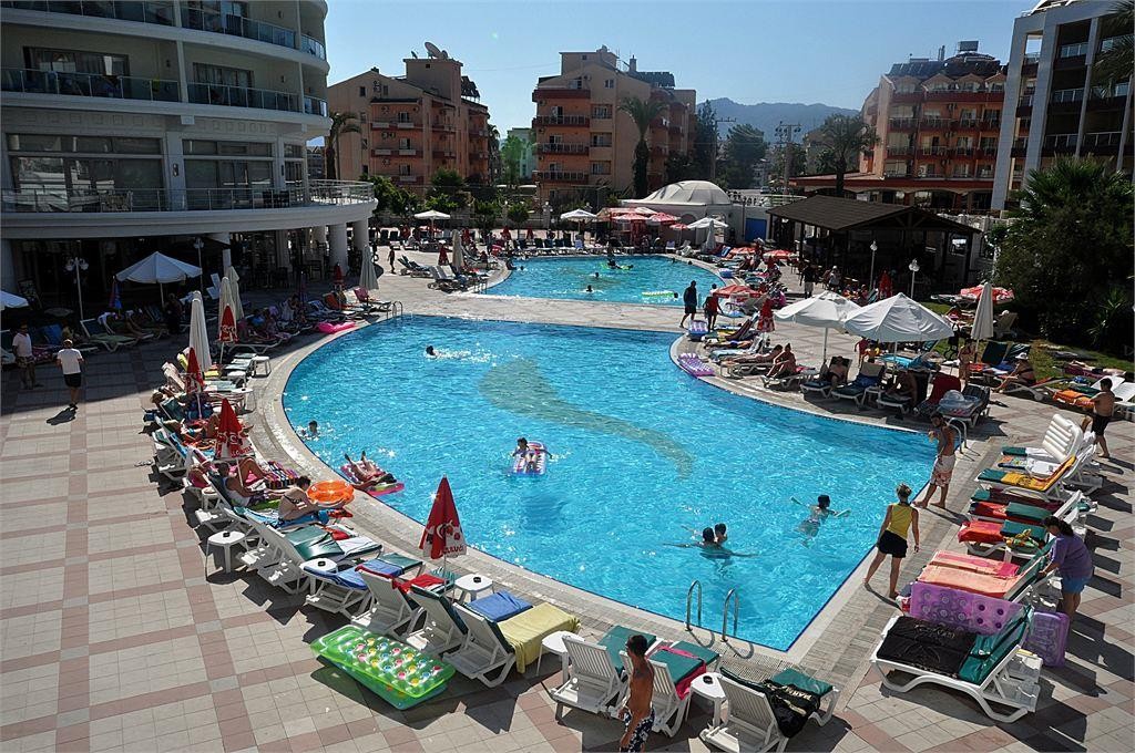 Pineta Park Deluxe Hotel 4*