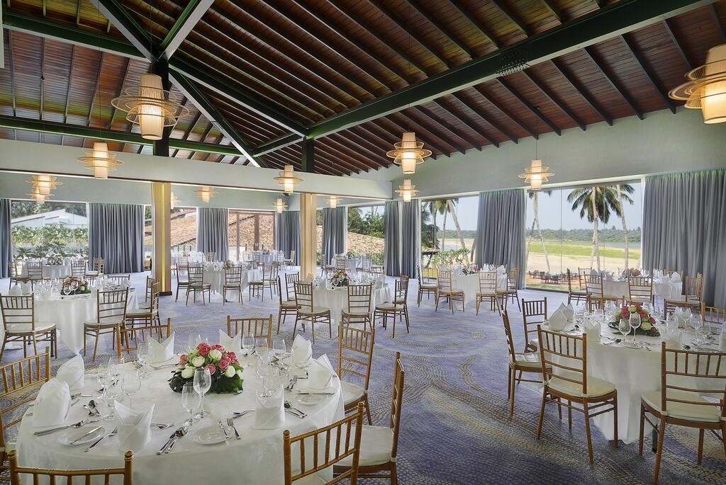 Avani Kalutara Resort 4*