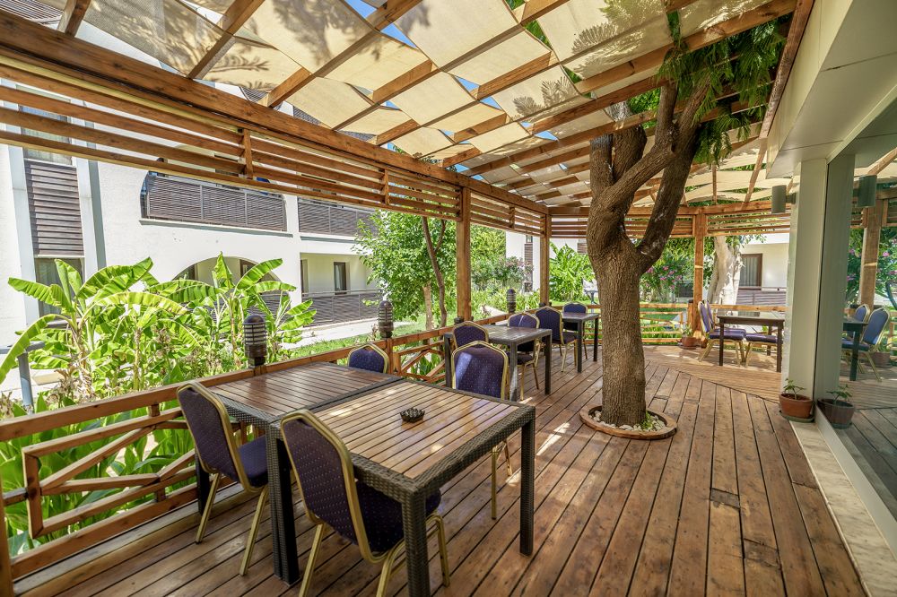 Latanya Park Resort Hotel 4*