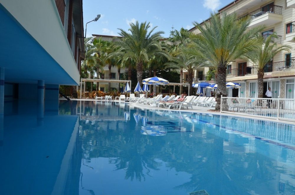Cinar Family Suite Hotel 4*