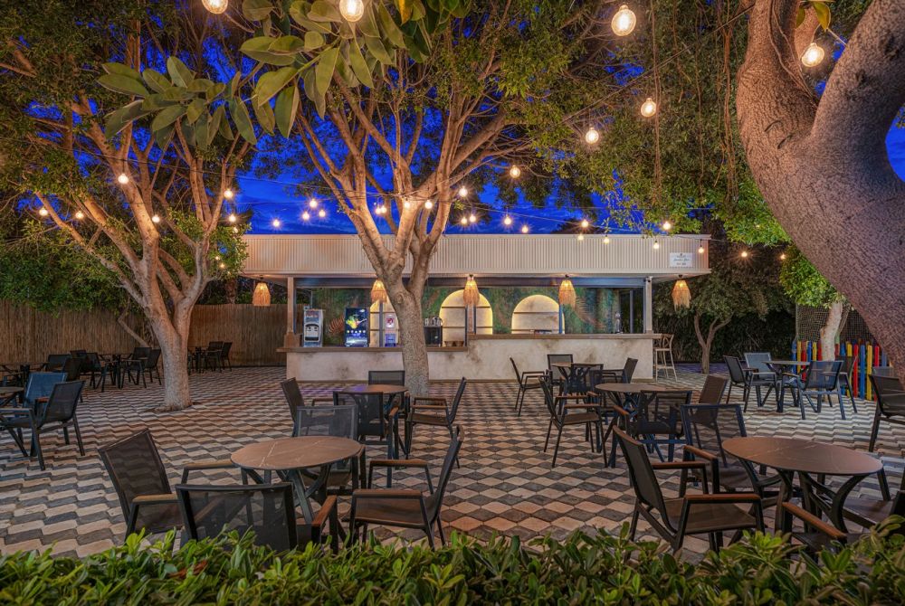 Caretta Beach Hotel 4*