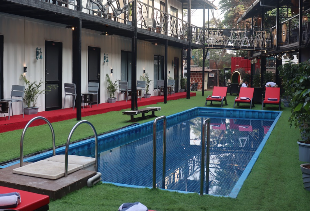 Da Beach Box Pub & Resort 3*