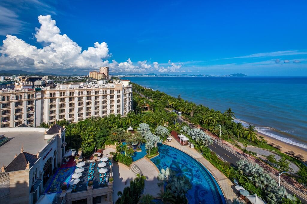 Crowne Plaza Resort Sanya Bay 5*