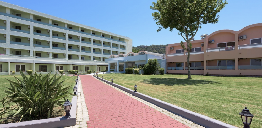 Avra Beach Resort Hotel & Bungalows 4*