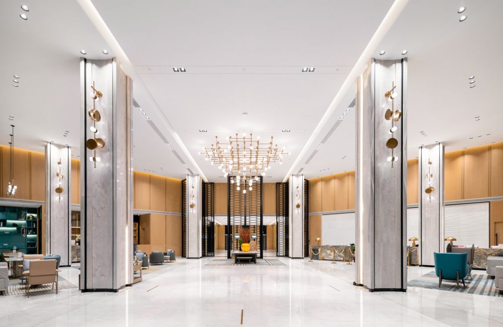 Golden Phoenix Sea View 4*