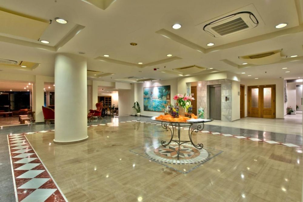 Minos Aparthotel 4*