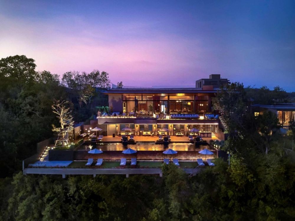 V Villas Phuket 5*