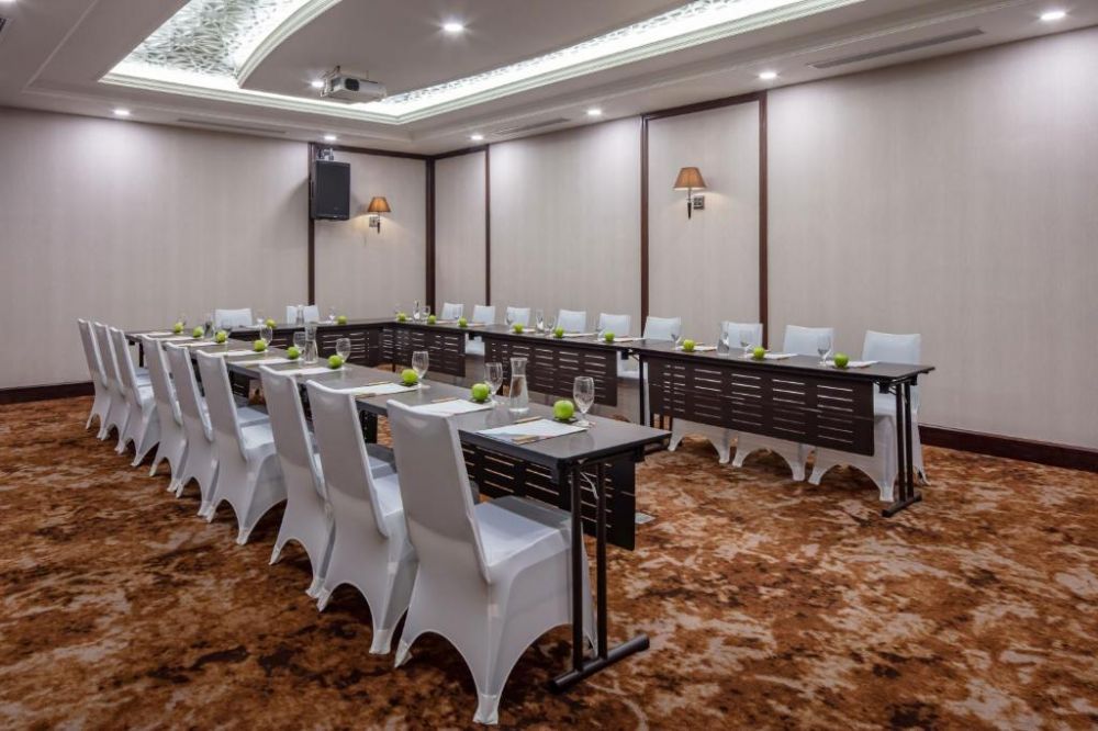 Melia Vinpearl Danang Riverfront 5*