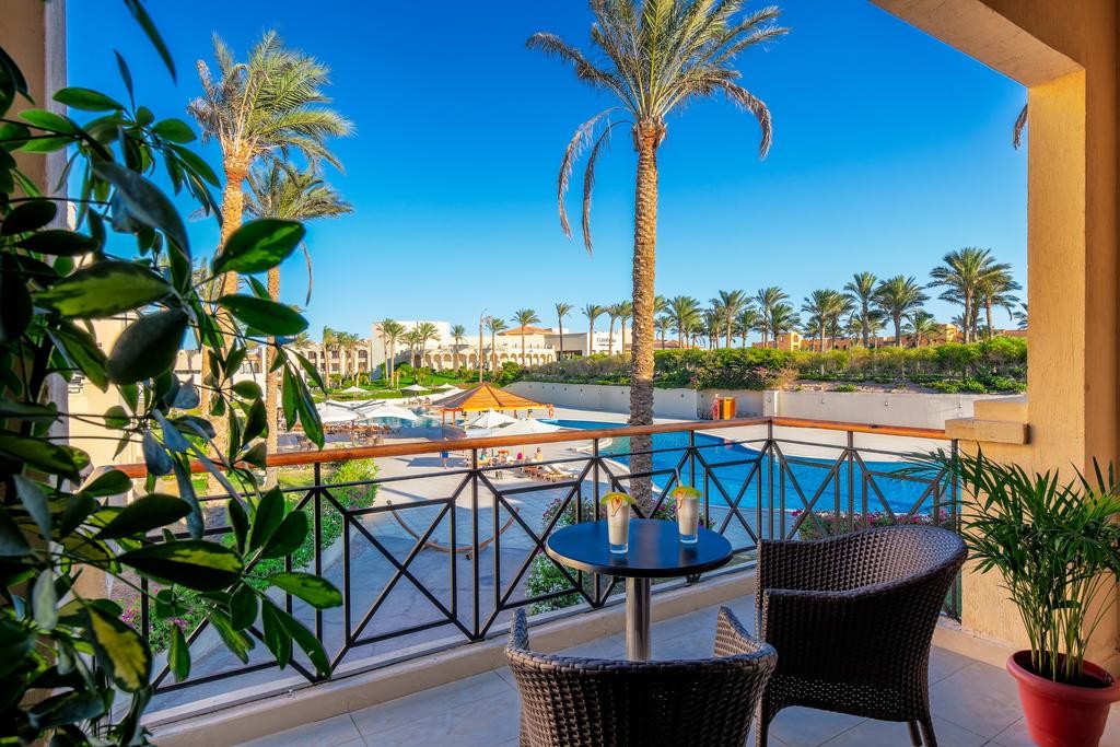 Cleopatra Luxury Resort Sharm El Sheikh 5*