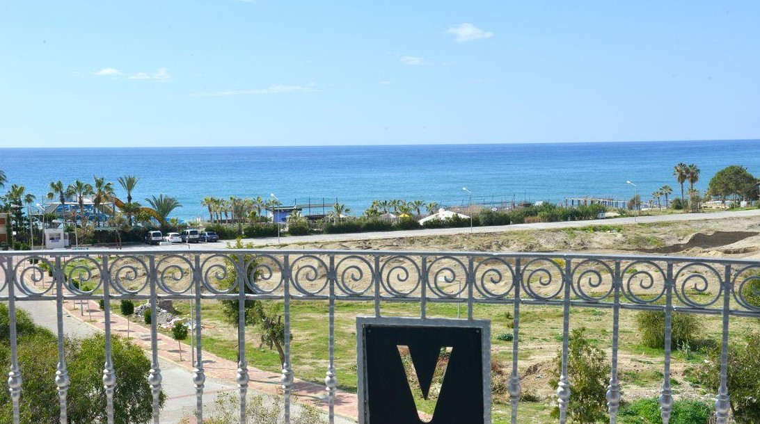 Eva Beach Hotel (ex. Holiday Line Beach Hotel) 4*