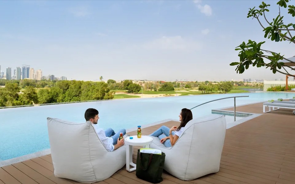 Vida Emirates Hills 4*