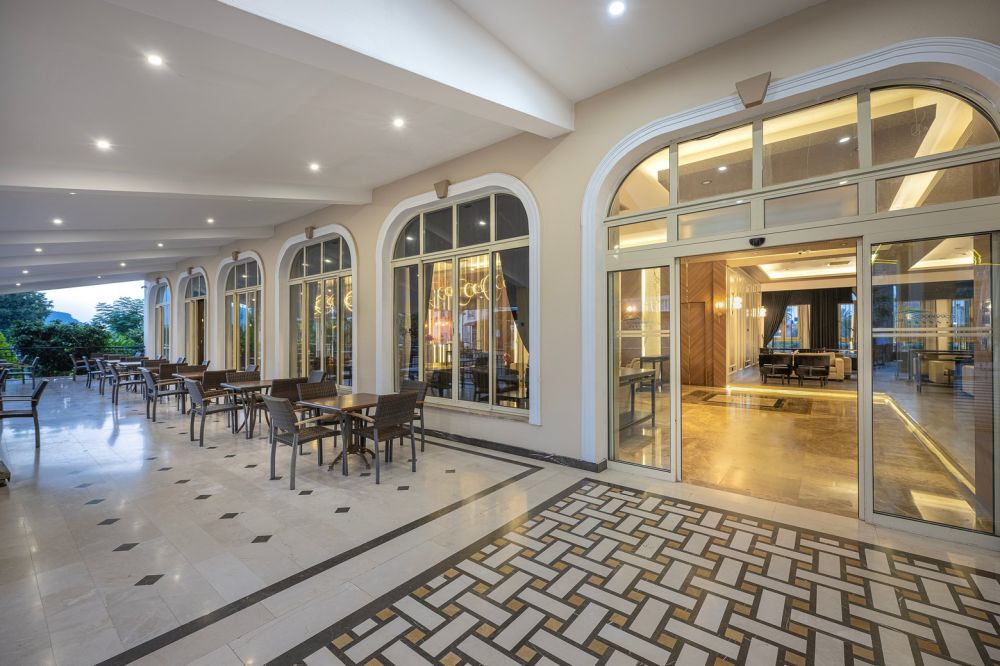 L'oceanica Beach Resort 5*