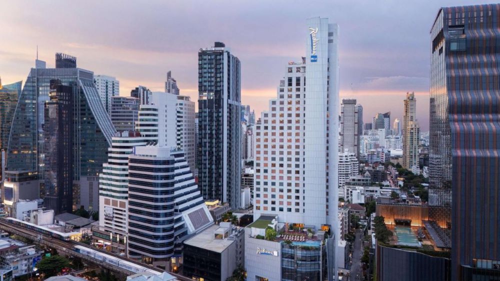 Radisson Blu Plaza Bangkok 5*