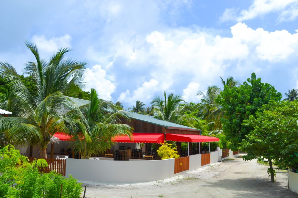 TME Retreats Dhigurah 