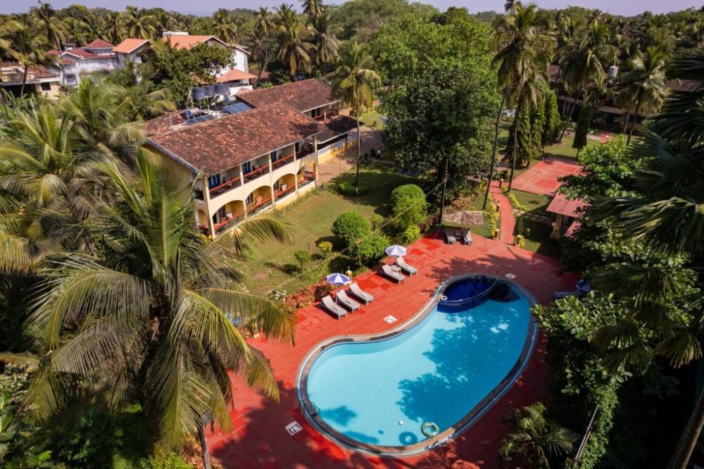 Carina Beach Resort 2*