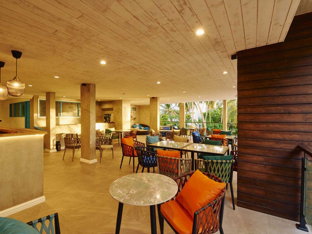 Beach Hotel Dhigurah 
