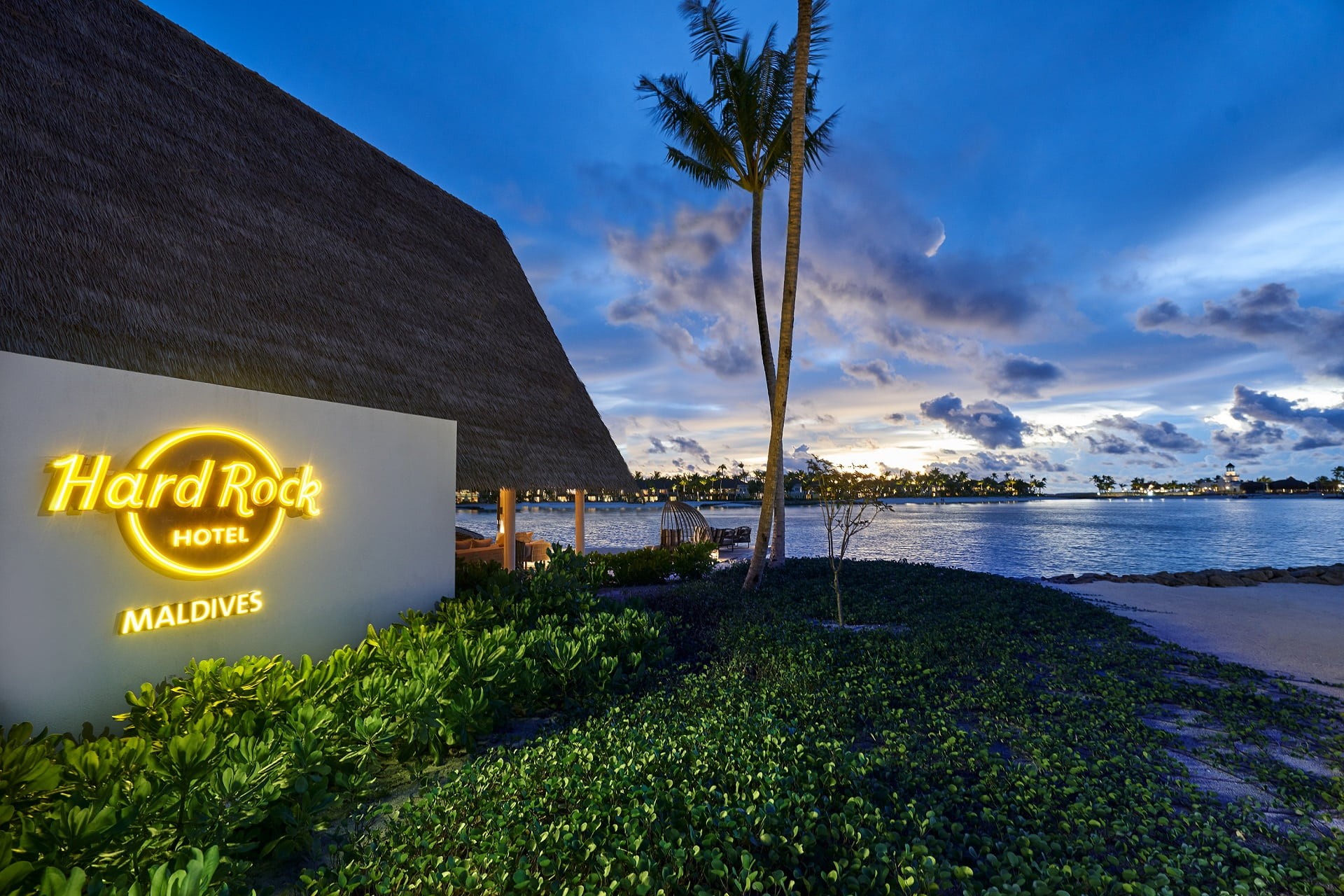 Hard Rock Hotel Maldives 5*