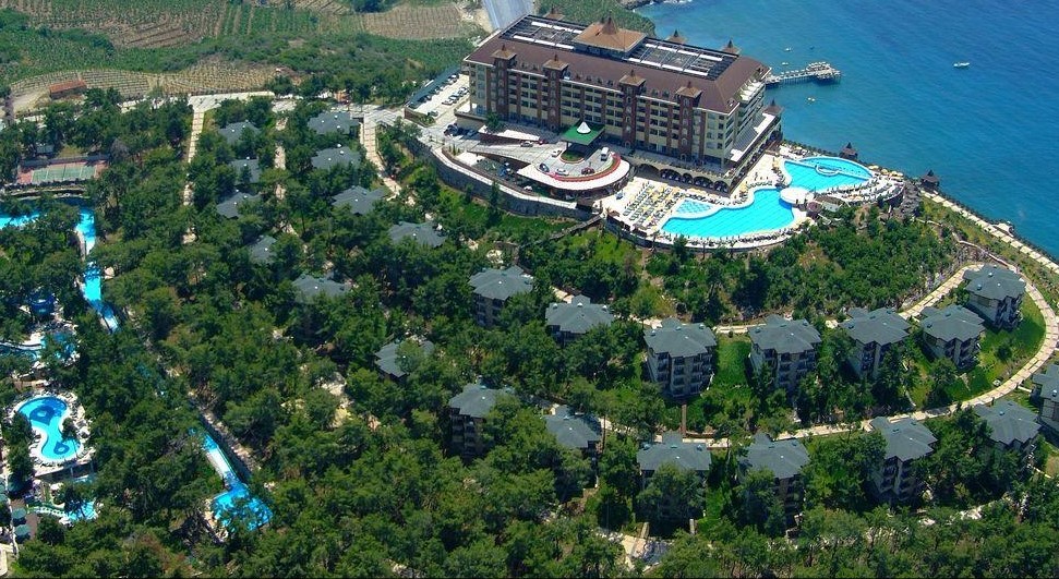 Utopia World Hotel 5*